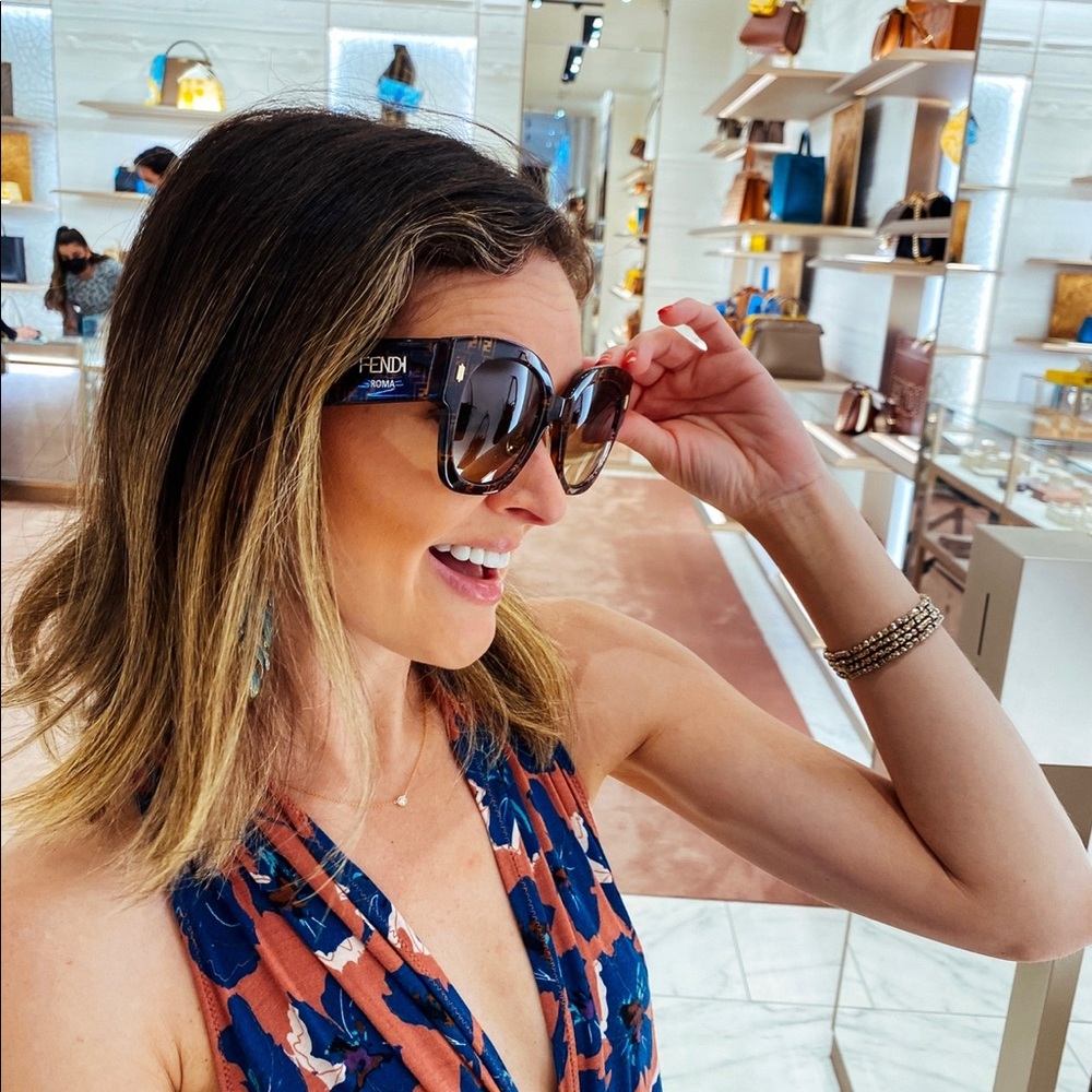 Meet your Posher, Shelby